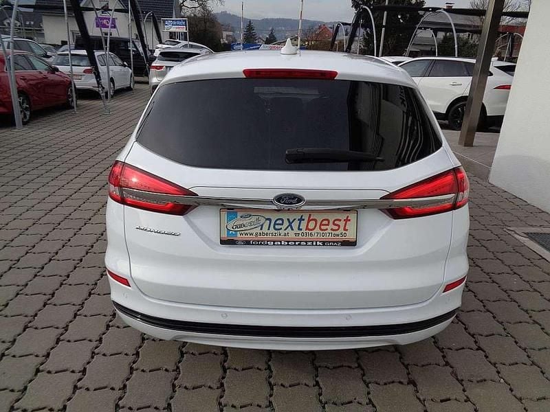 Gebraucht Ford Mondeo Titanium 140 PS (102 kW) 2020 Weiß Kombi