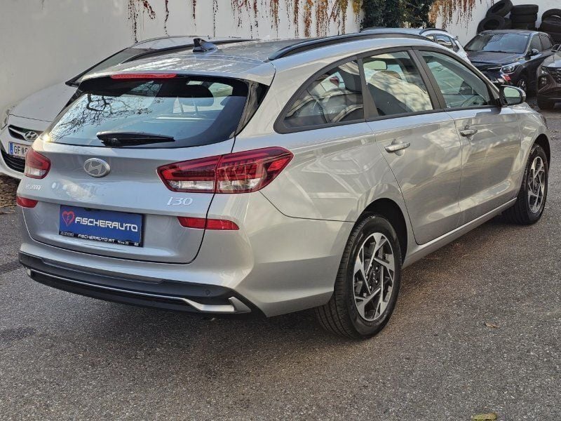 Gebraucht Hyundai i30 GO! 97 PS (71 kW) 2023 Shimmering silver Kombi