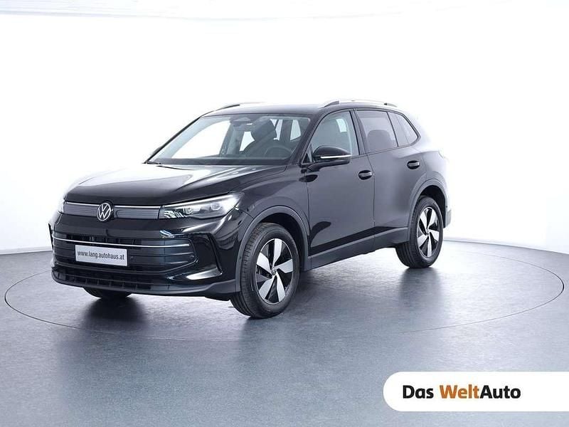 Schwarz metallic Neu 2025 VW Tiguan SUV | € 49.960 (Superpreis) - Bild 1/4