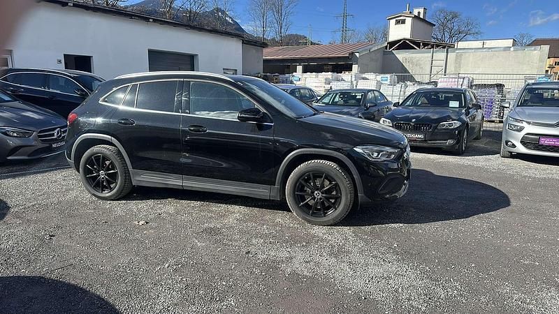 Gebraucht Mercedes GLA250 160 PS (117 kW) 2021 Schwarz SUV