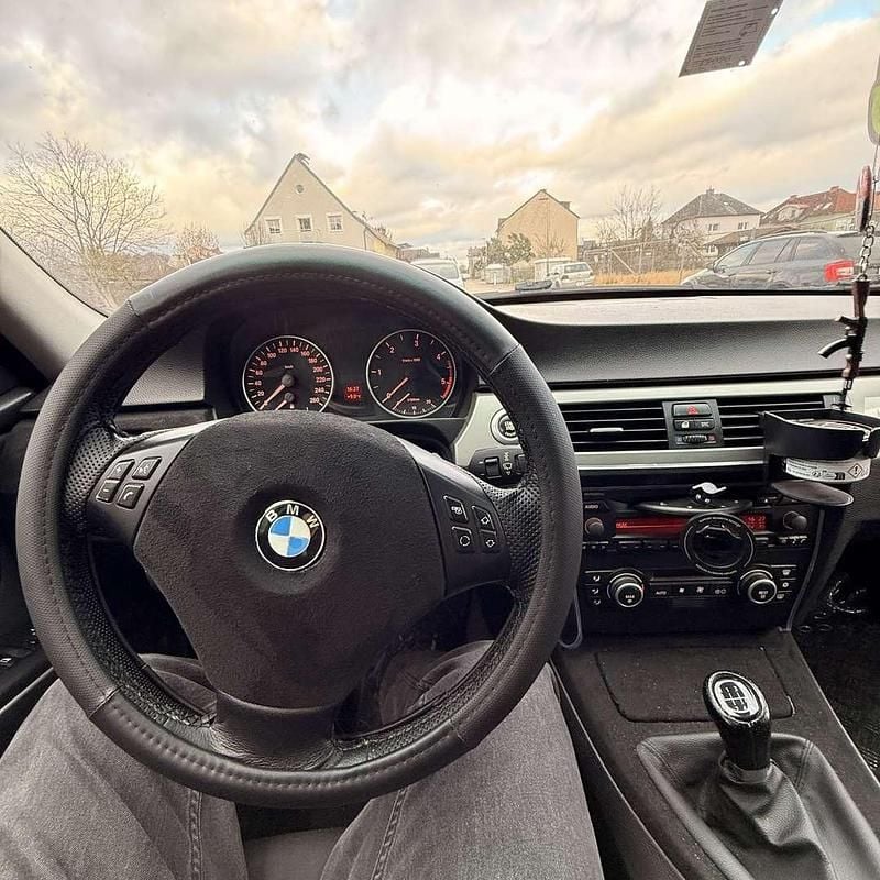 Gebraucht BMW 318 121 PS (88 kW) 2006 Limousine