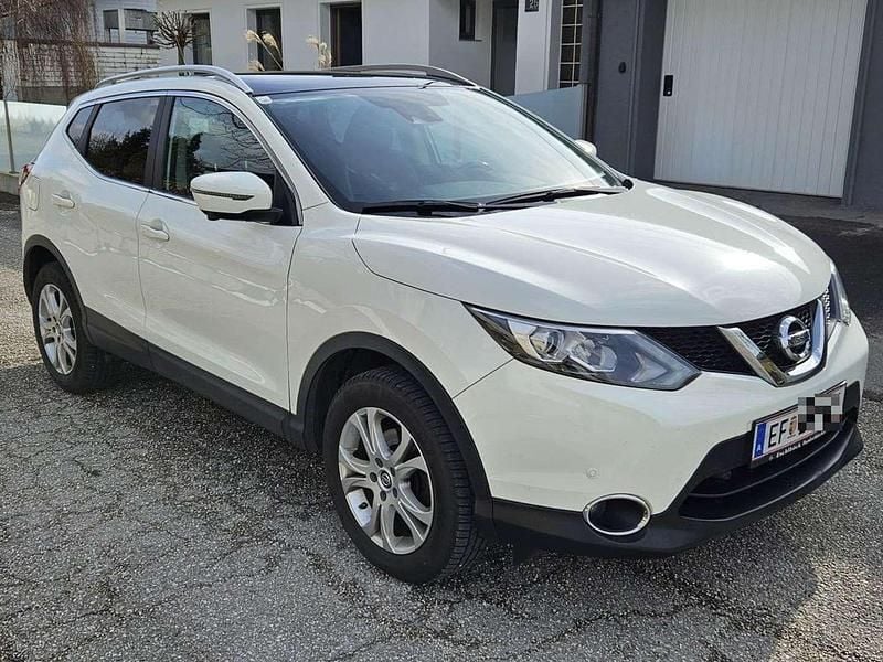 Gebraucht Nissan Qashqai Tekna 131 PS (96 kW) 2015 Weiß SUV