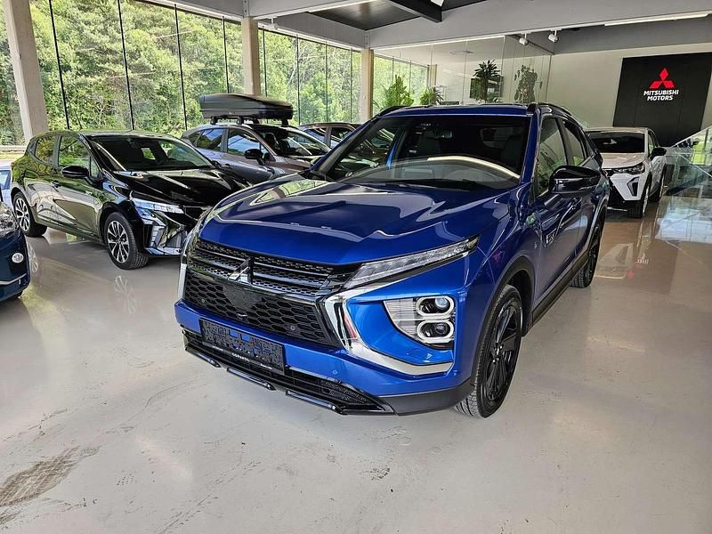 Blau Gebraucht 2024 Mitsubishi Eclipse Cross Edition SUV | € 30.670 (Fairer Preis) - Bild 1/4