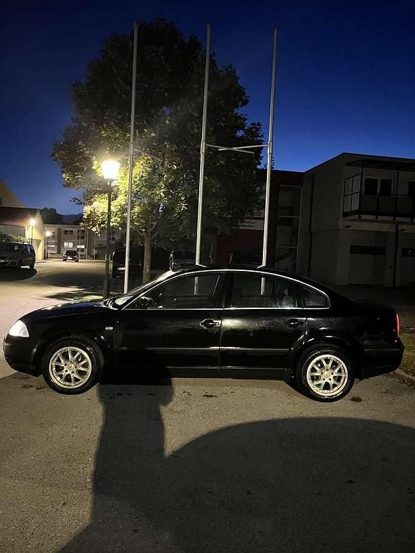 Gebraucht VW Passat Highline 101 PS (74 kW) 2001 Limousine