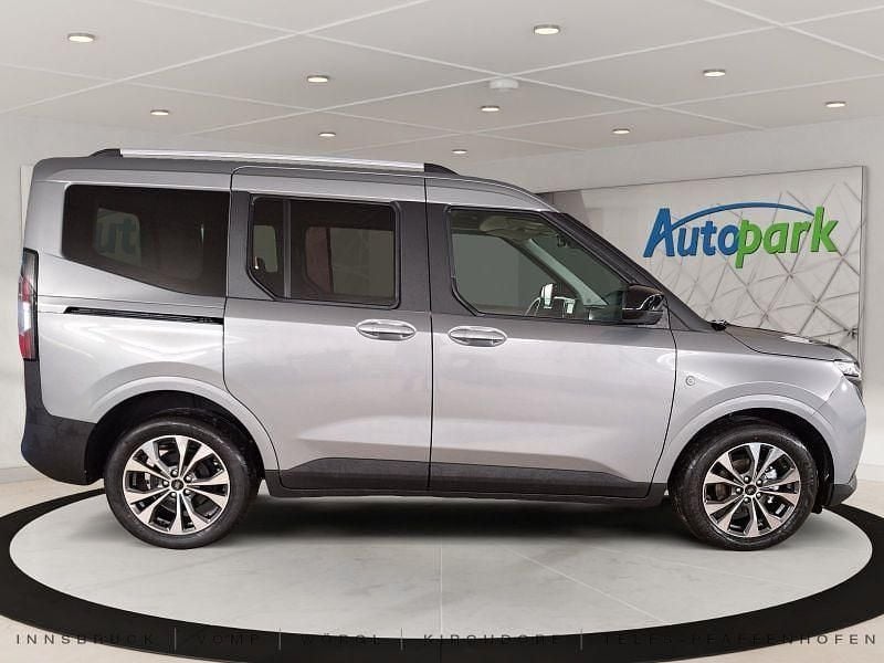 Neu Ford Tourneo Courier Titanium 125 PS (91 kW) 2026 Grau Van / Kleinbus