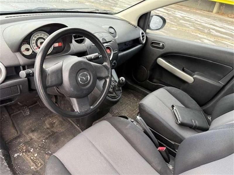 Gebraucht Mazda 2 75 PS (55 kW) 2009 Blau Kleinwagen