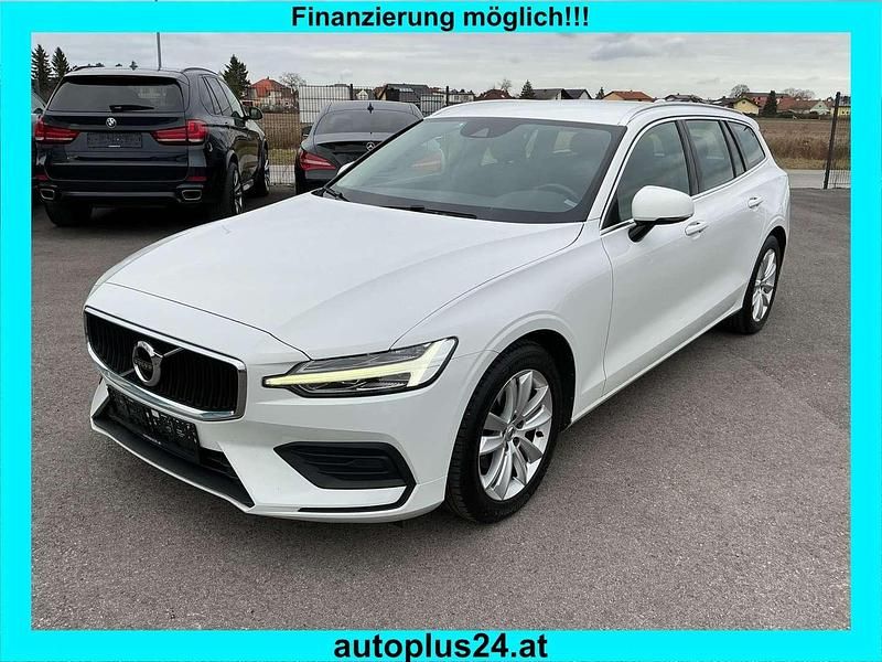 Weiß Gebraucht 2019 Volvo V60 Momentum Kombi | € 18.790 (Etwas zu teuer) - Bild 1/4