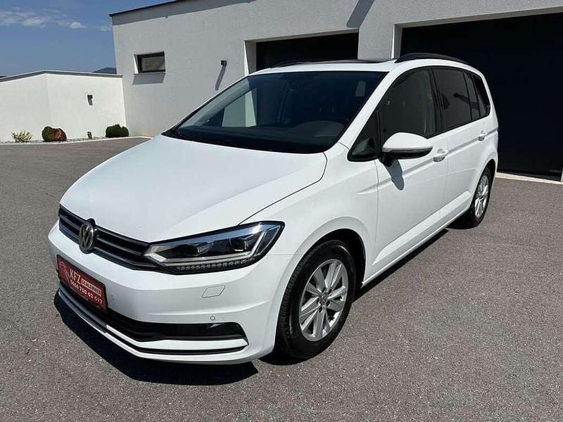 Gebraucht VW Touran 116 PS (85 kW) 2019 Weiß Van / Kleinbus