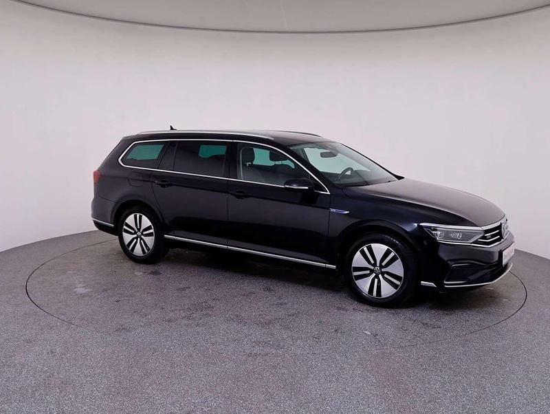 Gebraucht VW Passat GTE 156 PS (114 kW) 2021 Schwarz Kombi