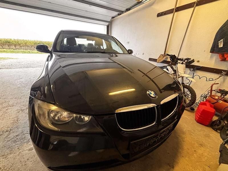 Gebraucht BMW 318 129 PS (94 kW) 2006 Limousine