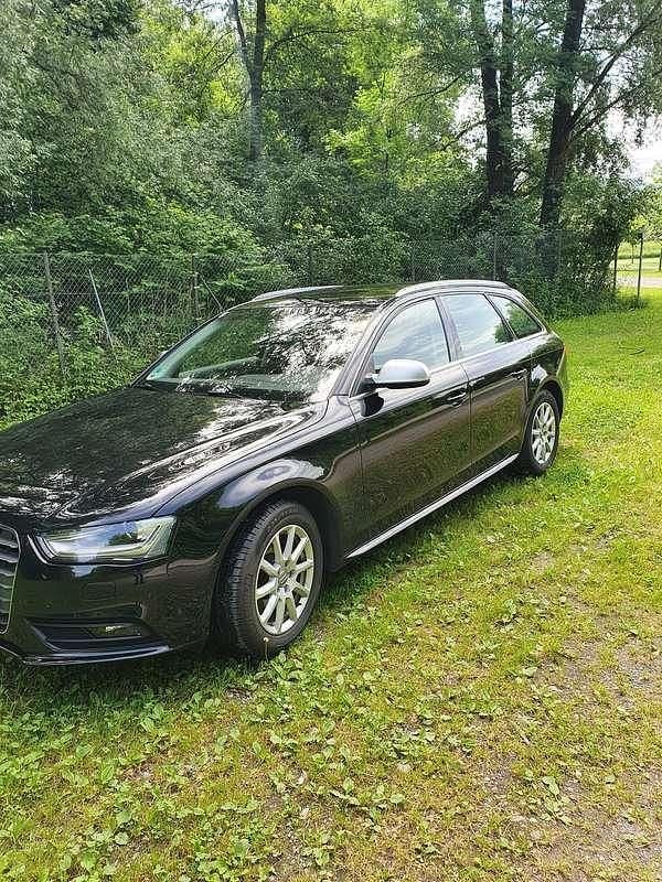 Gebraucht Audi A4 143 PS (105 kW) 2013 Schwarz Kombi