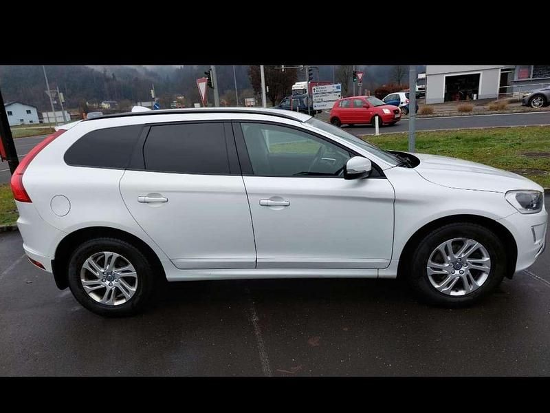 Gebraucht Volvo XC60 Kinetic 190 PS (139 kW) 2016 Weiß SUV