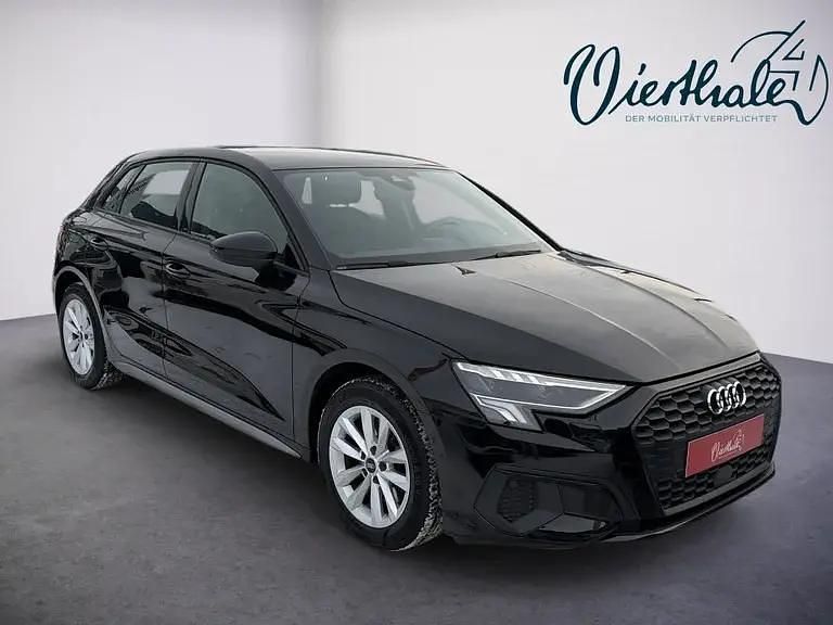 Gebraucht Audi A3 Ambiente 110 PS (80 kW) 2021 Schwarz  metallicperleffektno Limousine