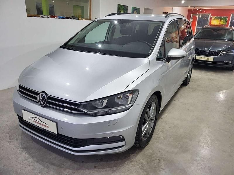 Silber Gebraucht 2020 VW Touran Comfortline Van / Kleinbus | € 14.490 (Superpreis) - Bild 1/4