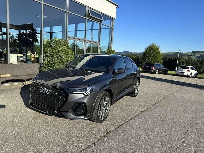 Grau Gebraucht 2023 Audi Q3 Sportback S-Line SUV | € 58.900 - Bild 1/4