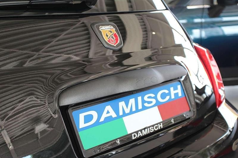 Gebraucht Abarth 695 180 PS (132 kW) 2024 Schwarz Kleinwagen