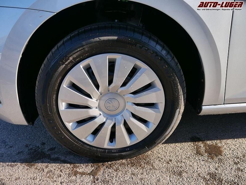 Neu Skoda Scala Selection 150 PS (110 kW) 2025 Brillantsilber metallic Kleinwagen