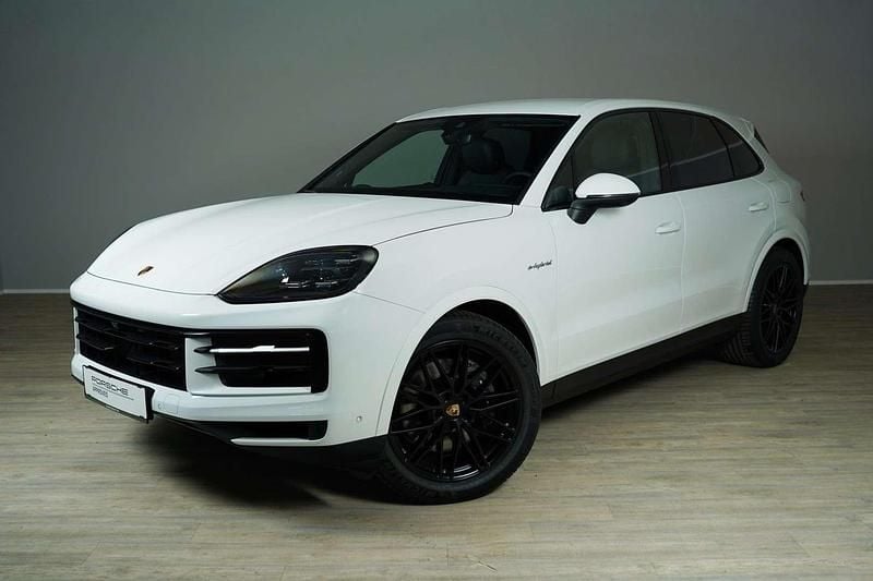 Weiß Gebraucht 2025 Porsche Cayenne SUV | € 117.990 (Etwas zu teuer) - Bild 1/4