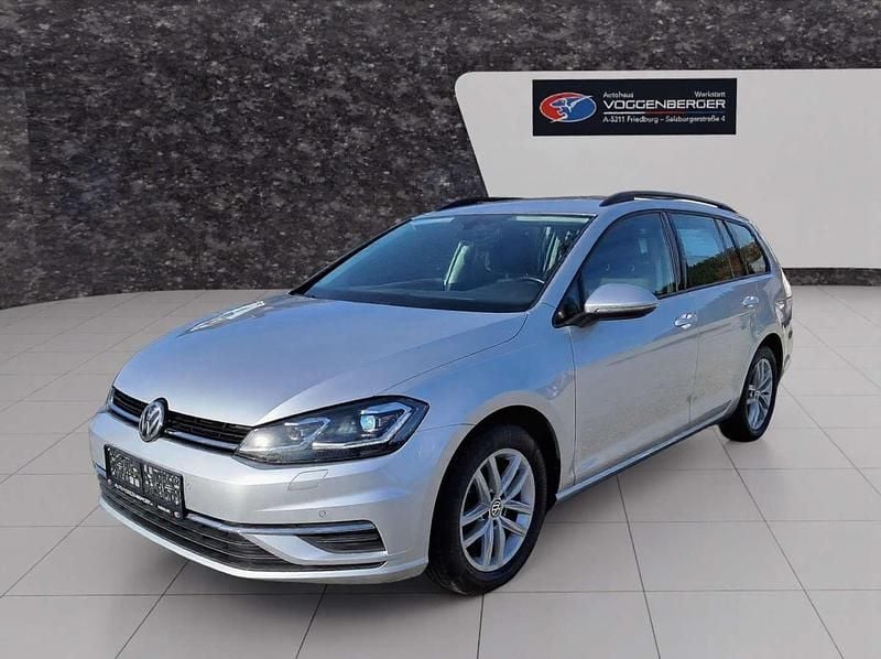 Silber Gebraucht 2019 VW Golf VII Comfortline Kombi | € 17.500 (Fairer Preis) - Bild 1/4