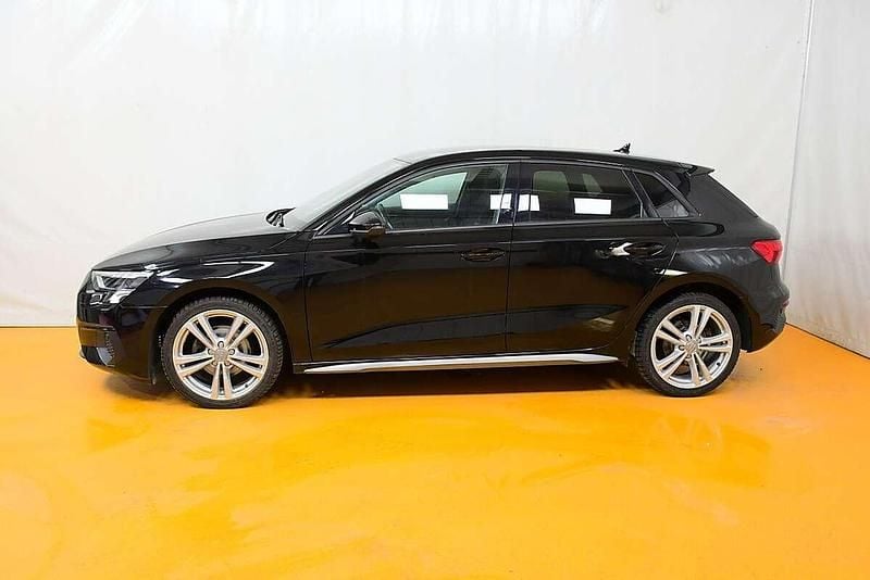 Gebraucht Audi A3 Ambiente 110 PS (80 kW) 2021 Schwarz Limousine