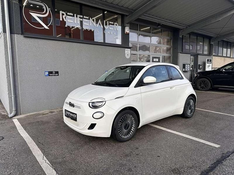 Weiß Gebraucht 2022 Fiat 500e Icon Kleinwagen | € 18.490 (Guter Preis) - Bild 1/4
