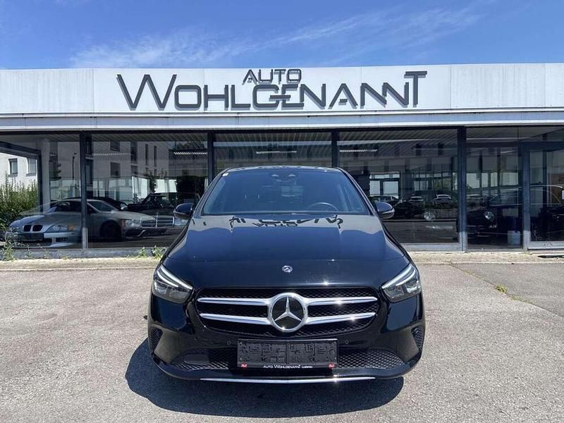 Gebraucht Mercedes B180 116 PS (85 kW) 2019 Schwarz Van / Kleinbus