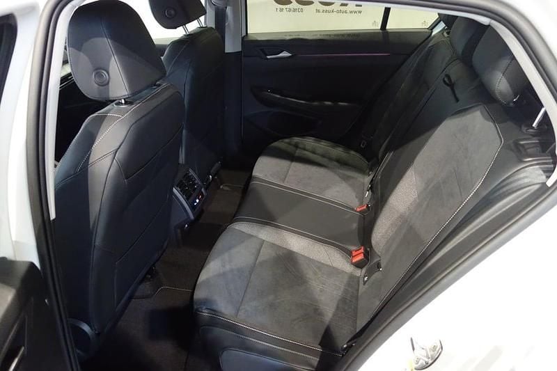 Gebraucht VW Golf VIII 115 PS (84 kW) 2026 Weiss  normal