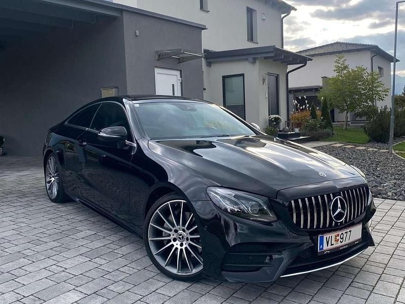Gebraucht Mercedes E220 194 PS (142 kW) 2017 Schwarz Coupé