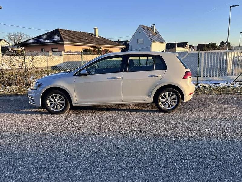 Gebraucht VW Golf VII Comfortline 116 PS (85 kW) 2018 Weiß Limousine