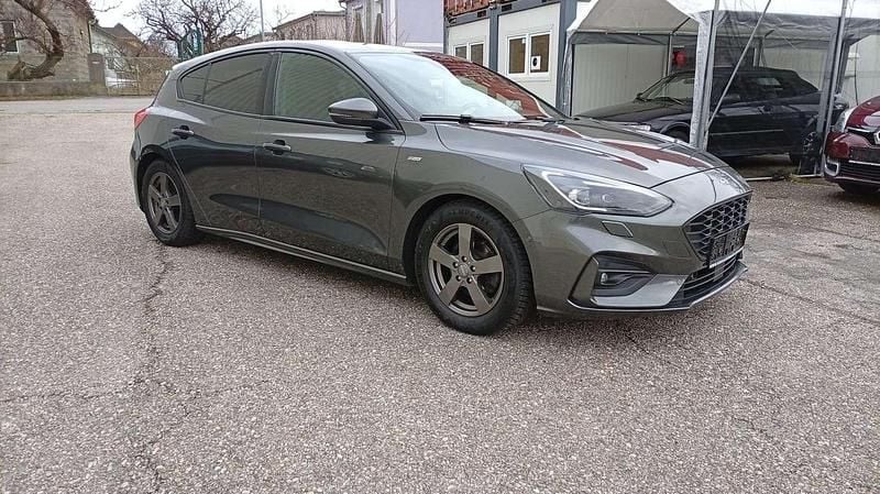 Gebraucht Ford Focus ST-Line 120 PS (88 kW) 2018 Grau Limousine