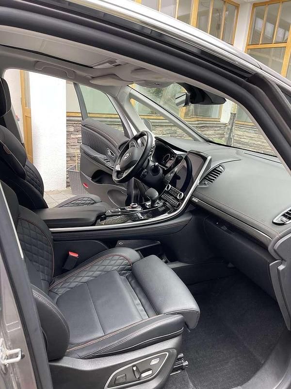 Gebraucht Renault Espace Initiale Paris 160 PS (117 kW) 2021 Van / Kleinbus