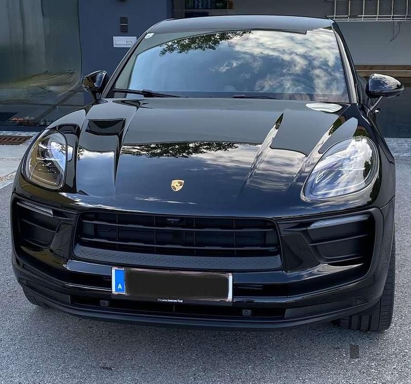 Gebraucht Porsche Macan 265 PS (194 kW) 2024 Schwarz SUV