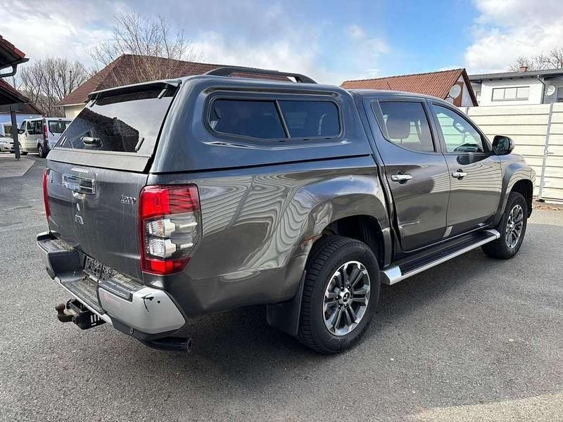 Gebraucht Mitsubishi L200 150 PS (110 kW) 2019 Grau Abholung