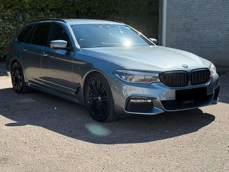 Gebraucht BMW 530 265 PS (194 kW) 2018 Grau Kombi