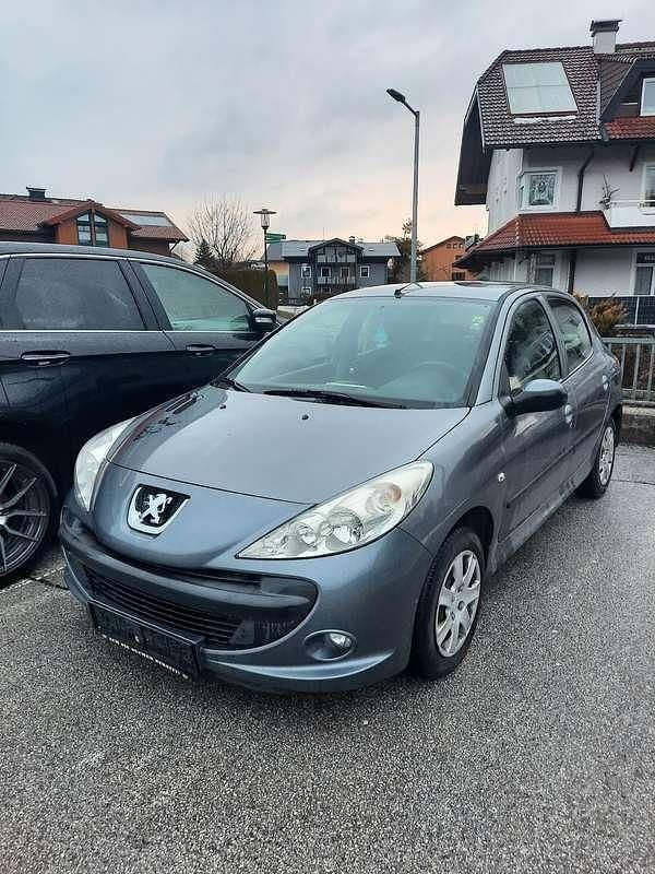 Gebraucht Peugeot 206 75 PS (55 kW) 2009 Limousine