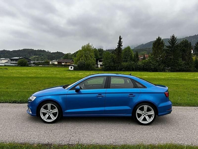 Gebraucht Audi A3 Sport 190 PS (139 kW) 2020 Blau Limousine