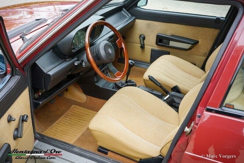 Gebraucht Alfa Romeo Giulietta 116 PS (85 kW) 1984 Rot Kleinwagen