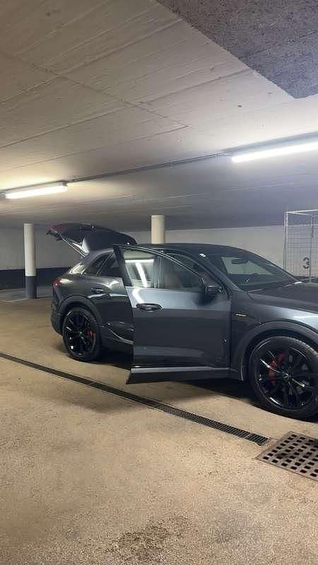 Gebraucht Audi e-tron Business 300 kW (408 PS) 2021 SUV