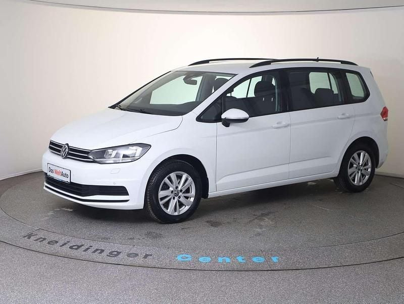 Gebraucht VW Touran Comfortline 150 PS (110 kW) 2022 Weiss  normal Van / Kleinbus