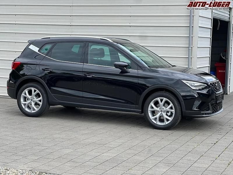 Neu Seat Arona FR 2025 Midnight schwarz metallic SUV