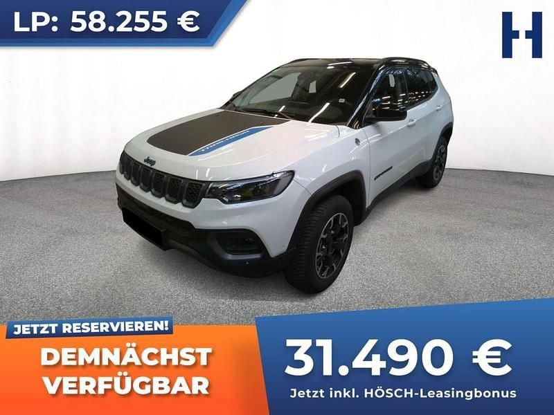 Weiss Gebraucht 2024 Jeep Compass Trailhawk SUV | € 32.990 (Fairer Preis) - Bild 1/3