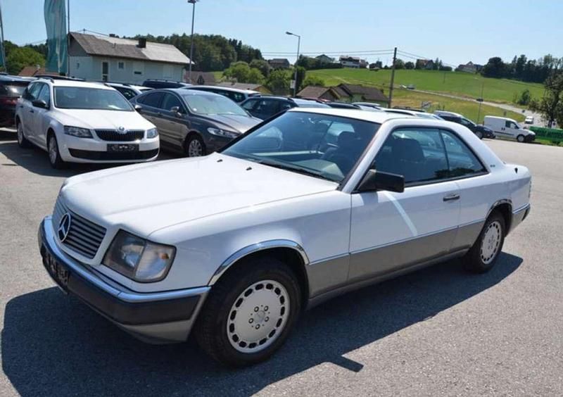 Weiß Gebraucht 1987 Mercedes 230 Coupé | € 13.499 - Bild 1/4