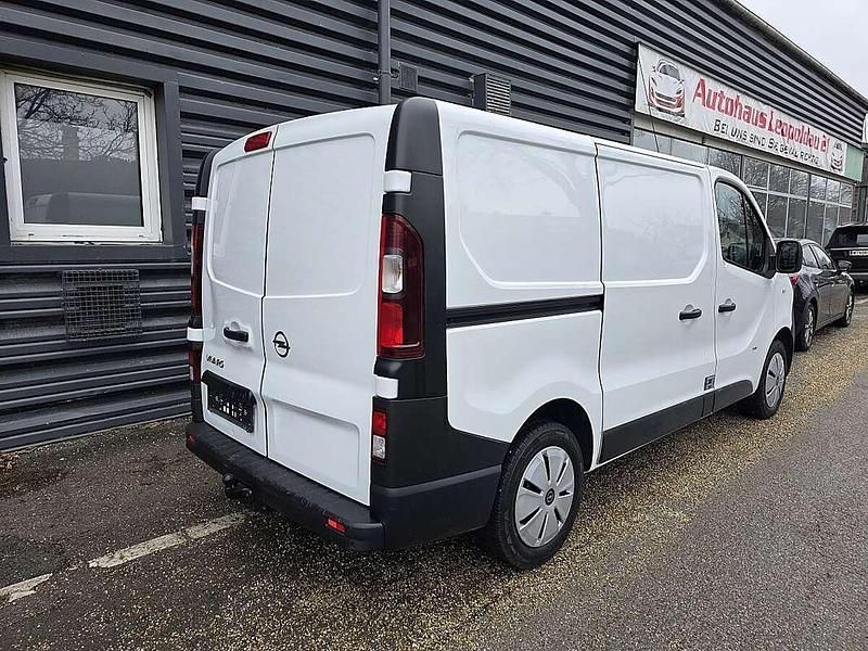 Gebraucht Opel Vivaro Edition 95 PS (69 kW) 2018 Weiß Van / Kleinbus