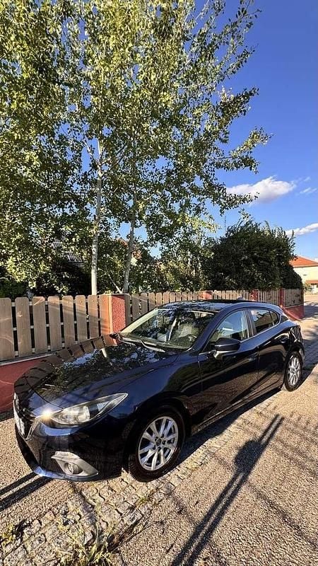 Blau Gebraucht 2016 Mazda 3 Inclusive Limousine | € 11.000 (Fairer Preis) - Bild 1/4