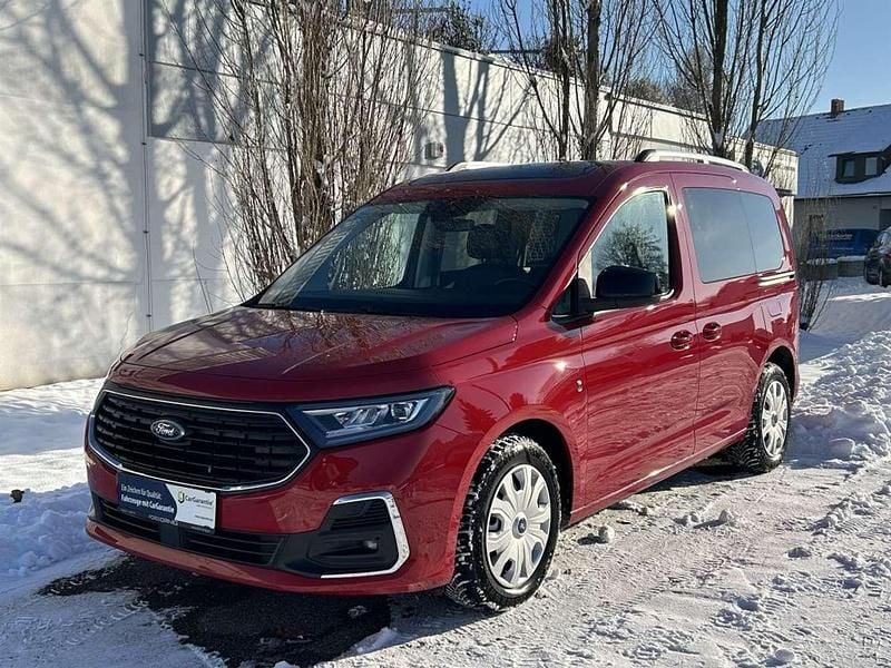 Gebraucht Ford Tourneo Titanium 122 PS (89 kW) 2023 Rot Kombi