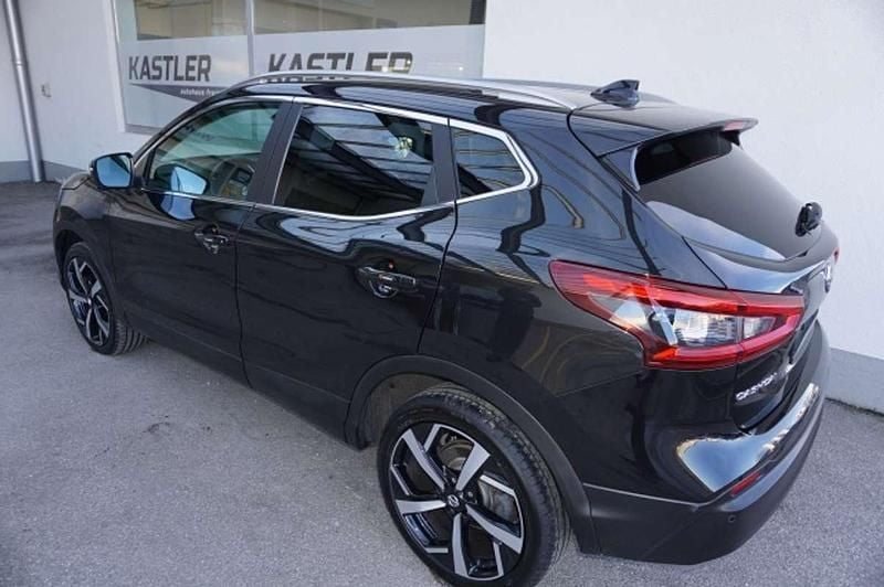 Gebraucht Nissan Qashqai 131 PS (96 kW) 2018 Schwarz SUV