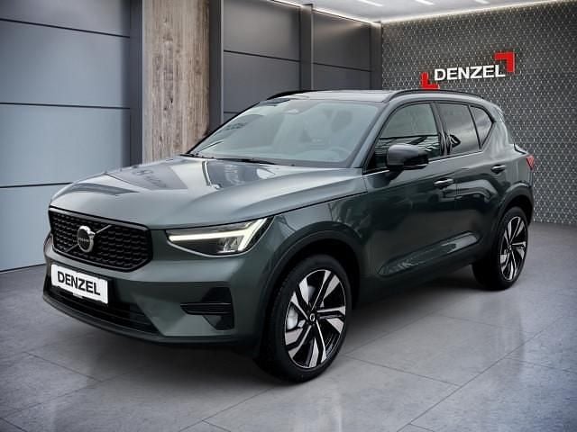 Neu Volvo XC40 Plus 163 PS (119 kW) 2025 Forest lake SUV