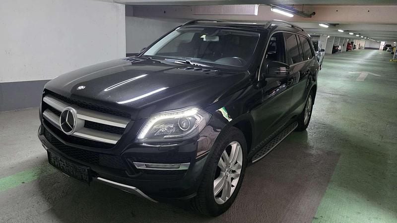 Schwarz Gebraucht 2013 Mercedes GL350 SUV | € 26.500 - Bild 1/4