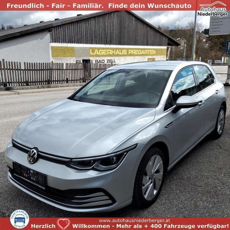 Silber Gebraucht 2022 VW Golf VIII Style Limousine | € 22.780 (Guter Preis) - Bild 1/4