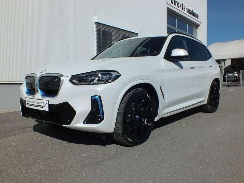 Gebraucht BMW iX3 M Sport 210 kW (286 PS) 2025 Mineralweiß SUV